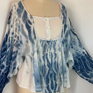 Blue and white cotton gauze tie dye batwing top